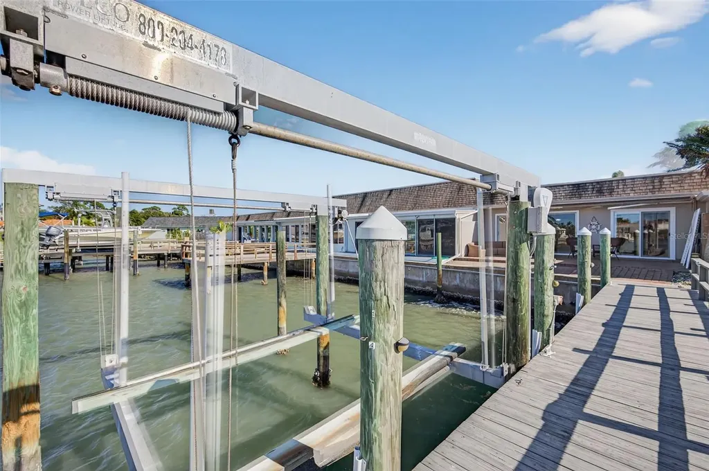 427 Boca Ciega Point Boulevard N St Petersburg FL 33708