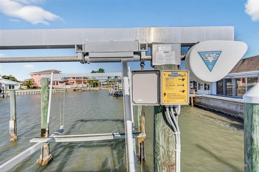 427 Boca Ciega Point Boulevard N St Petersburg FL 33708