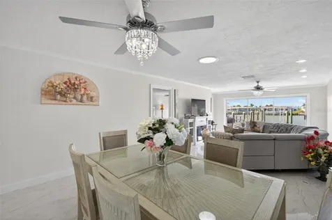 427 Boca Ciega Point Boulevard N St Petersburg FL 33708