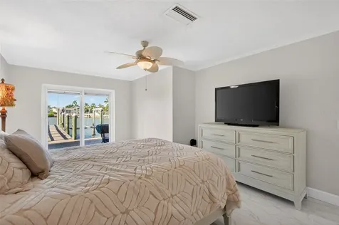 427 Boca Ciega Point Boulevard N St Petersburg FL 33708