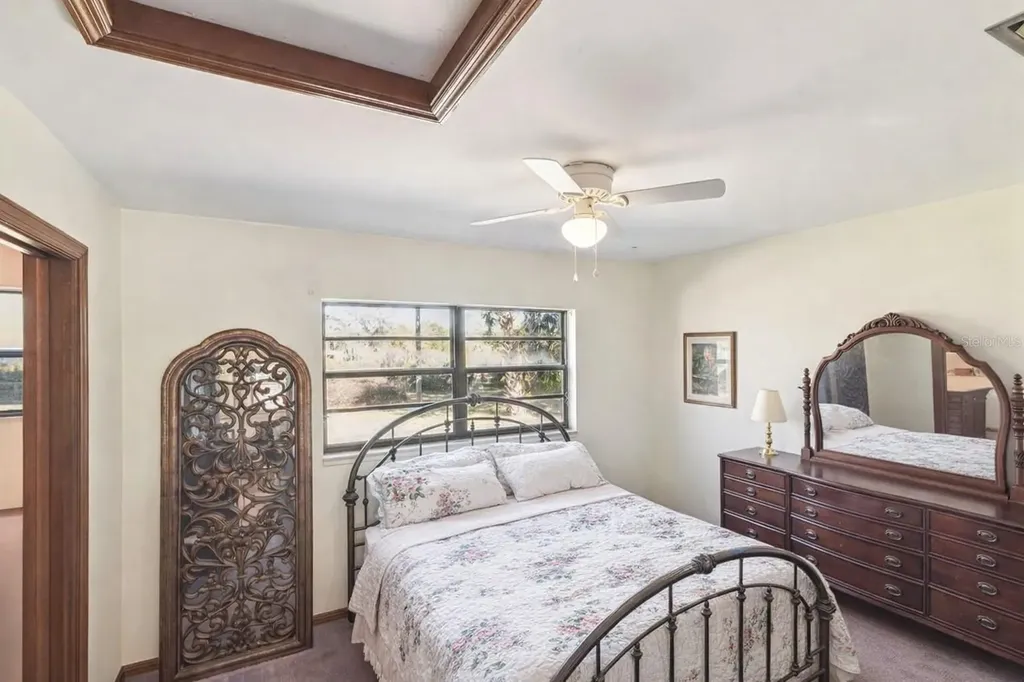 301 Shady Woods Road Geneva FL 32732