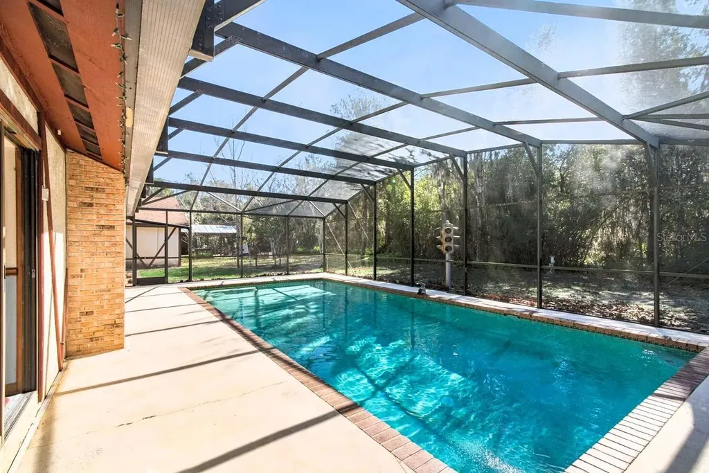 301 Shady Woods Road Geneva FL 32732