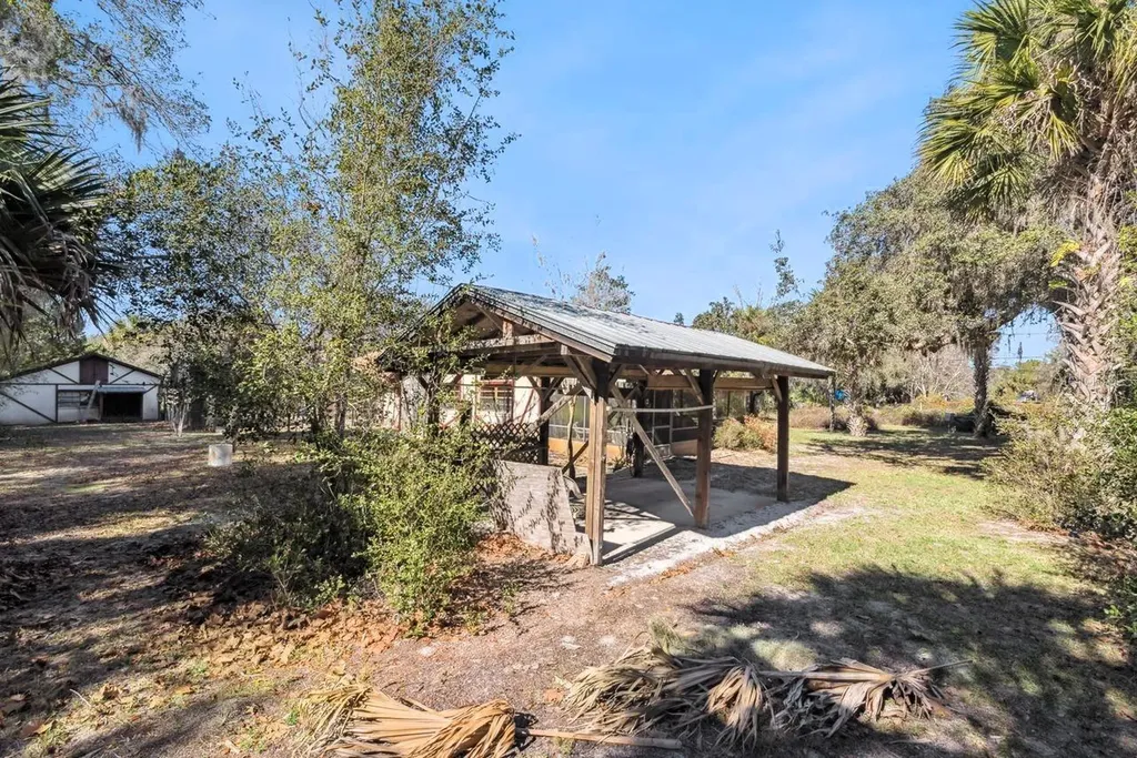 301 Shady Woods Road Geneva FL 32732