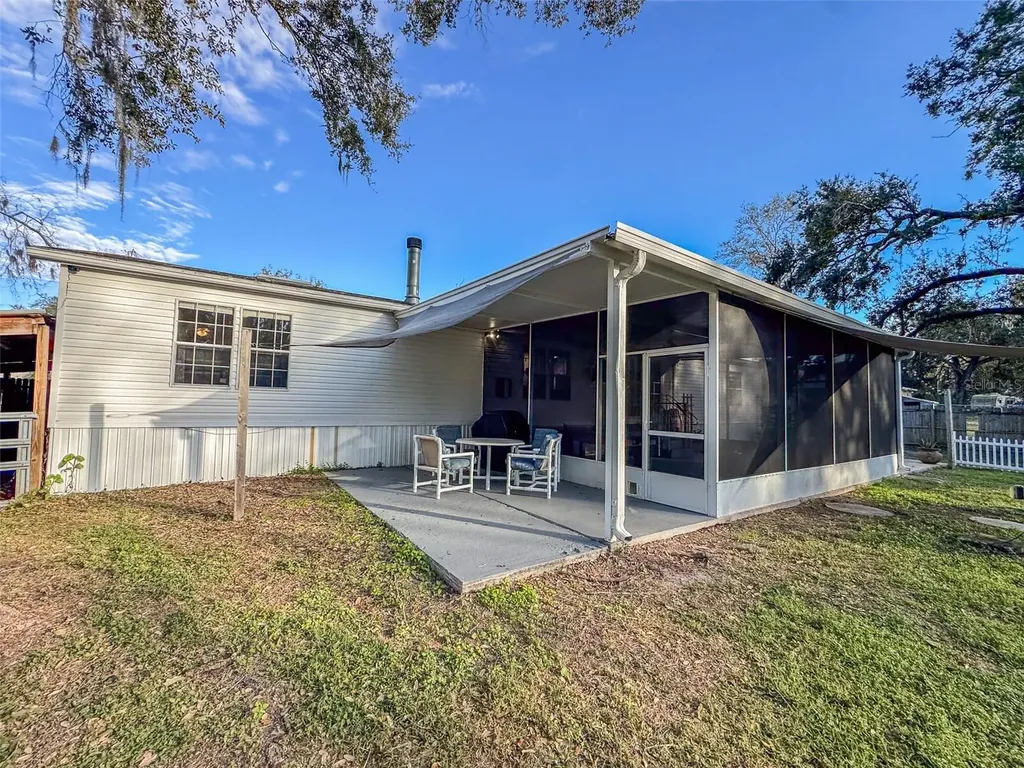 5028 Clewis Avenue Tampa FL 33610