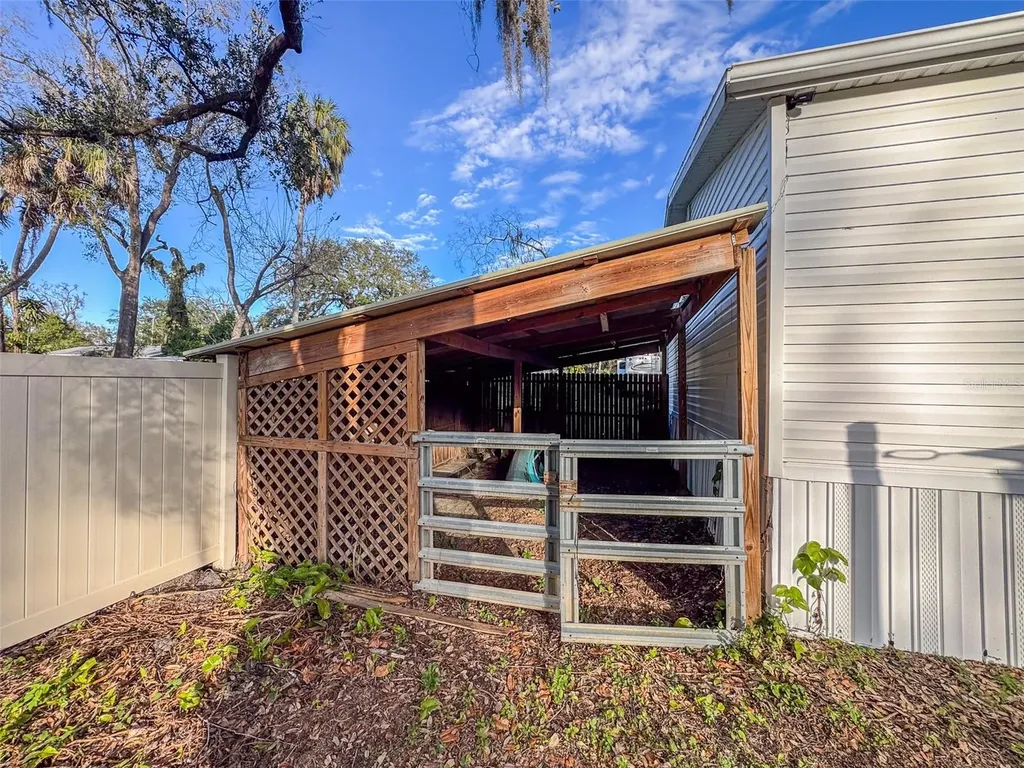 5028 Clewis Avenue Tampa FL 33610