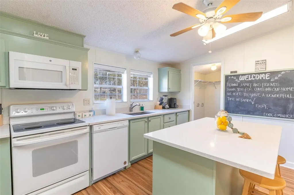 5028 Clewis Avenue Tampa FL 33610