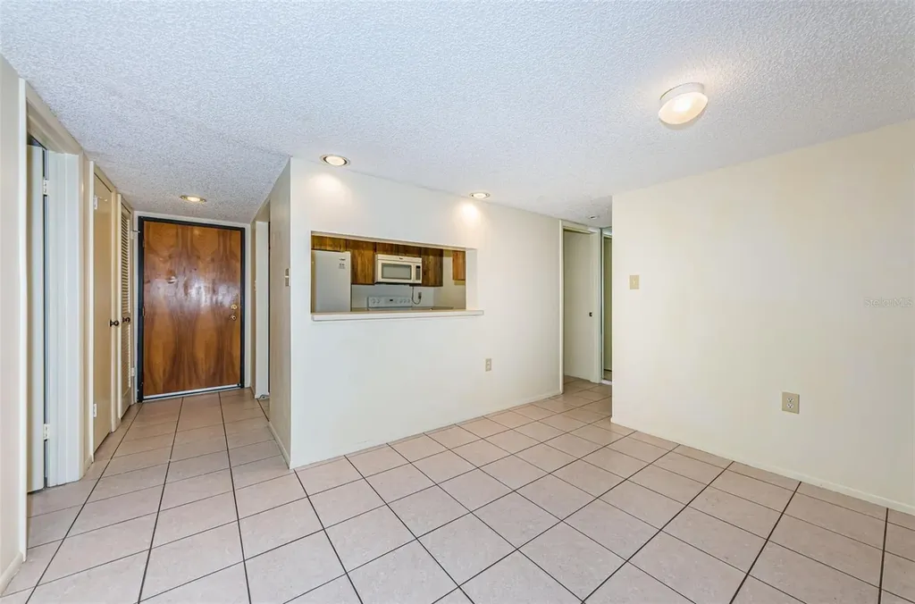 2587 Countryside Boulevard Clearwater FL 33761