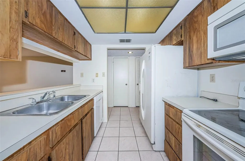 2587 Countryside Boulevard Clearwater FL 33761