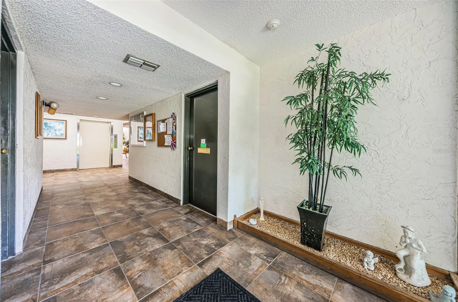 2587 Countryside Boulevard Clearwater FL 33761