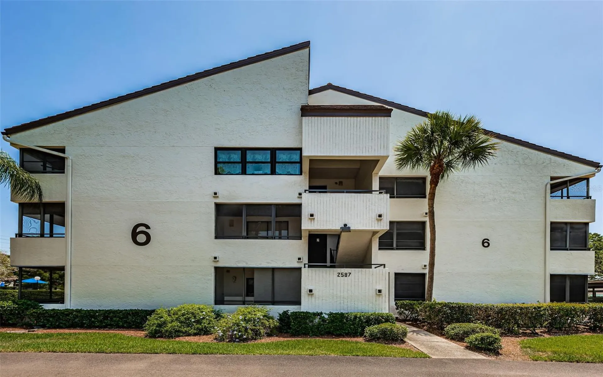 2587 Countryside Boulevard Clearwater FL 33761