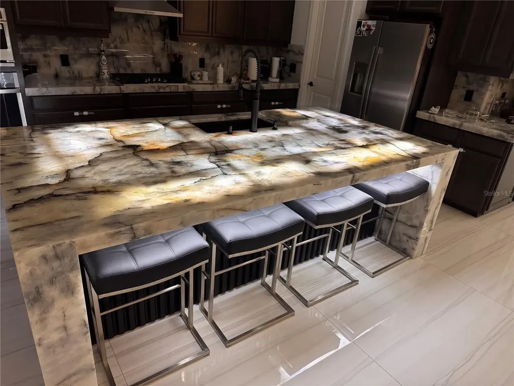 8294 Grande Shores Drive Sarasota FL 34240