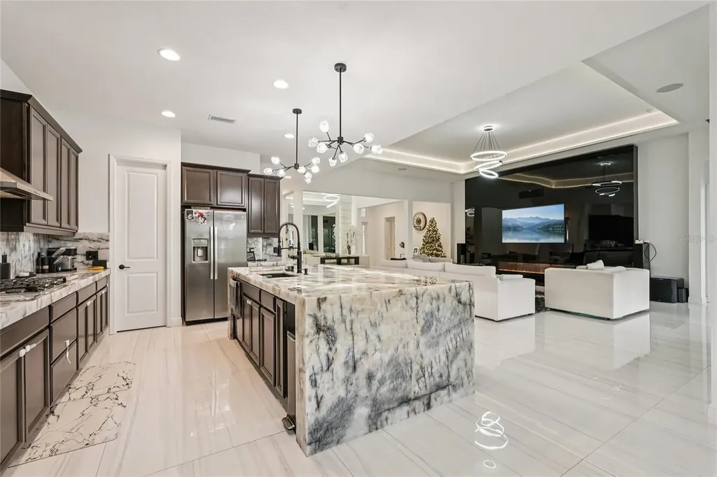8294 Grande Shores Drive Sarasota FL 34240