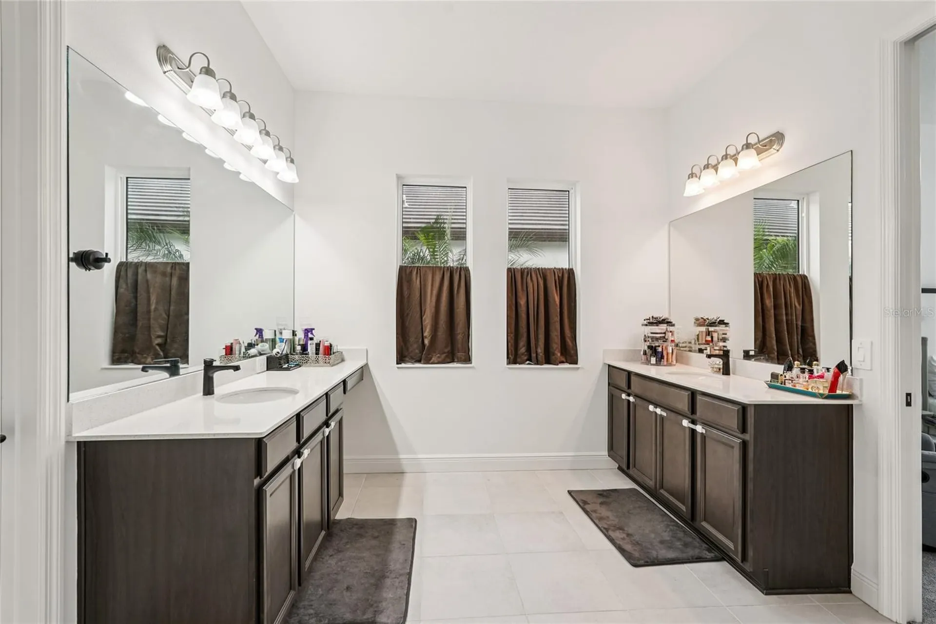 8294 Grande Shores Drive Sarasota FL 34240