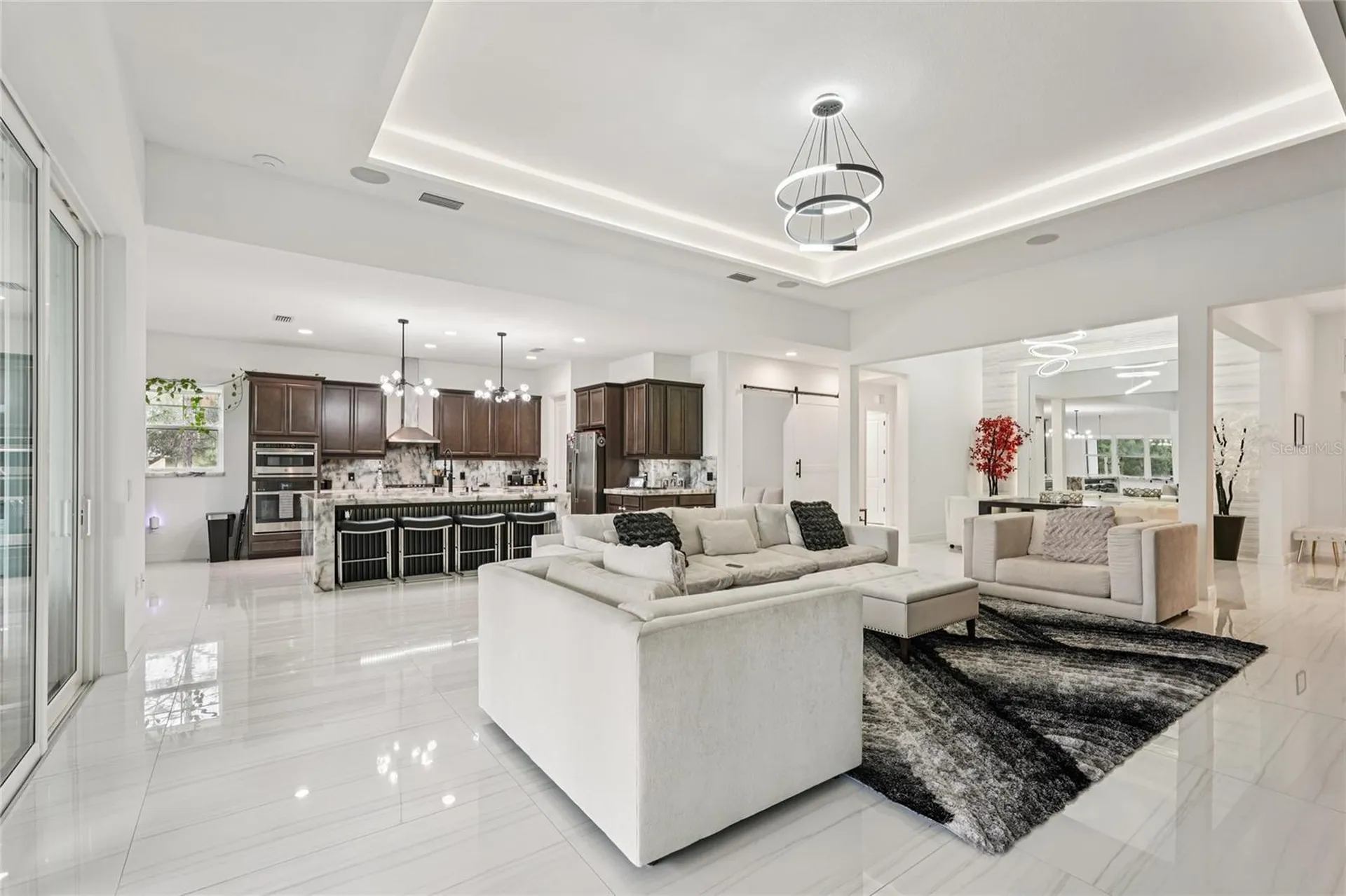 8294 Grande Shores Drive Sarasota FL 34240