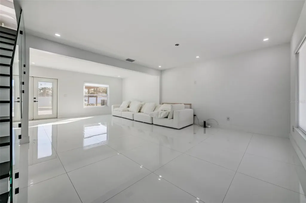 16107 Pebblebrook Drive Tampa FL 33624