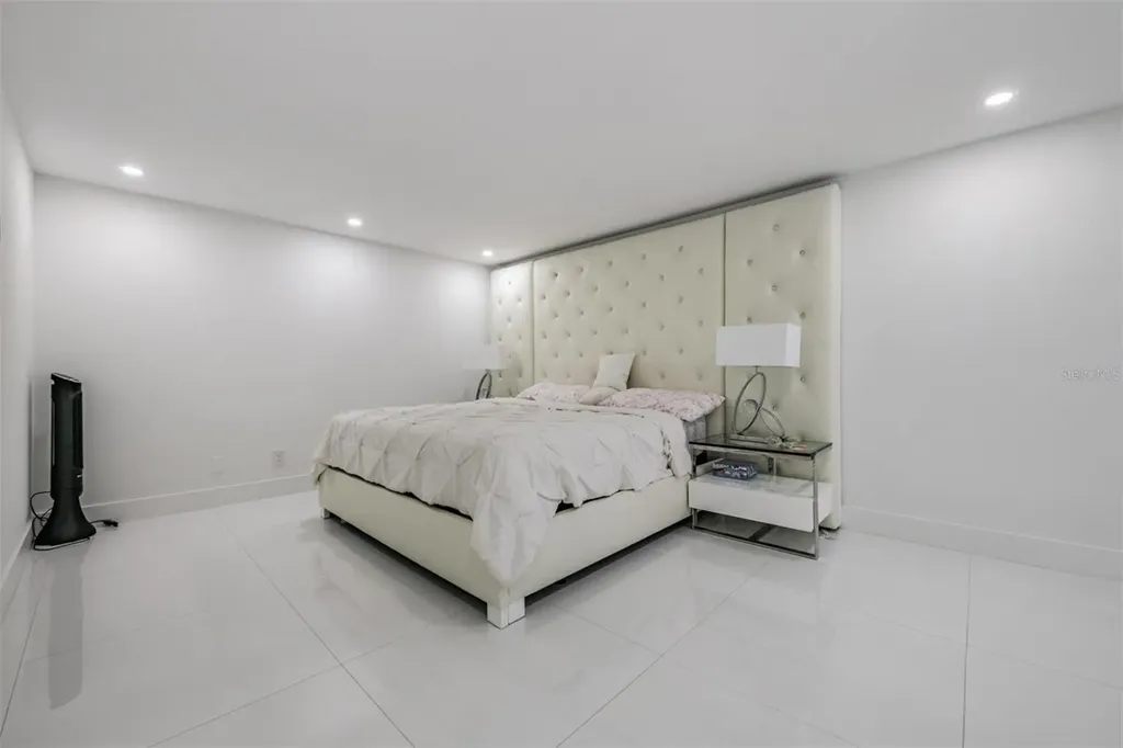 16107 Pebblebrook Drive Tampa FL 33624