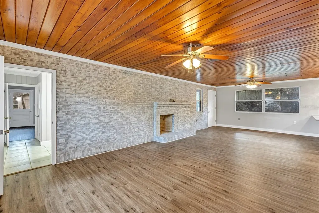 157 State Road 20 Palatka FL 32177