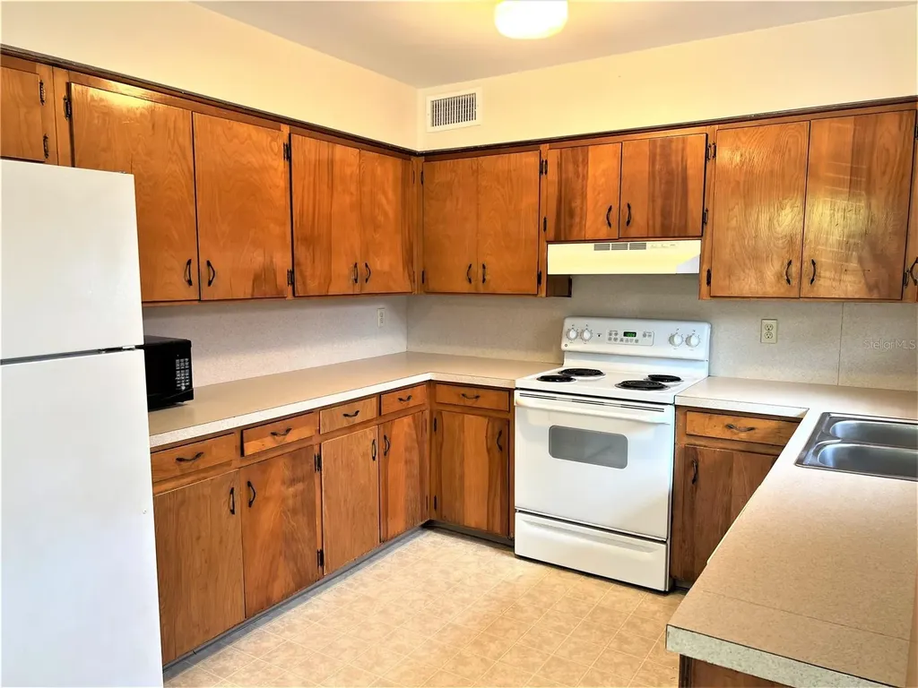 310 E Poinsettia Street Lakeland FL 33803