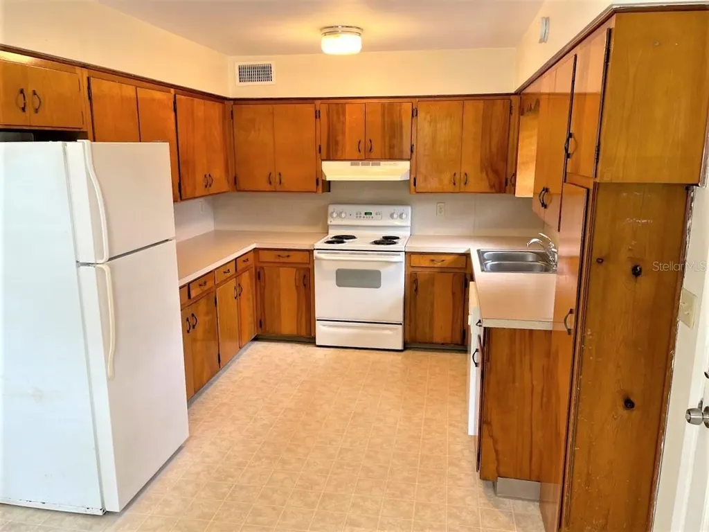 310 E Poinsettia Street Lakeland FL 33803
