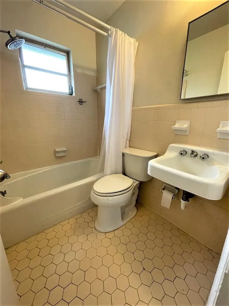 310 E Poinsettia Street Lakeland FL 33803