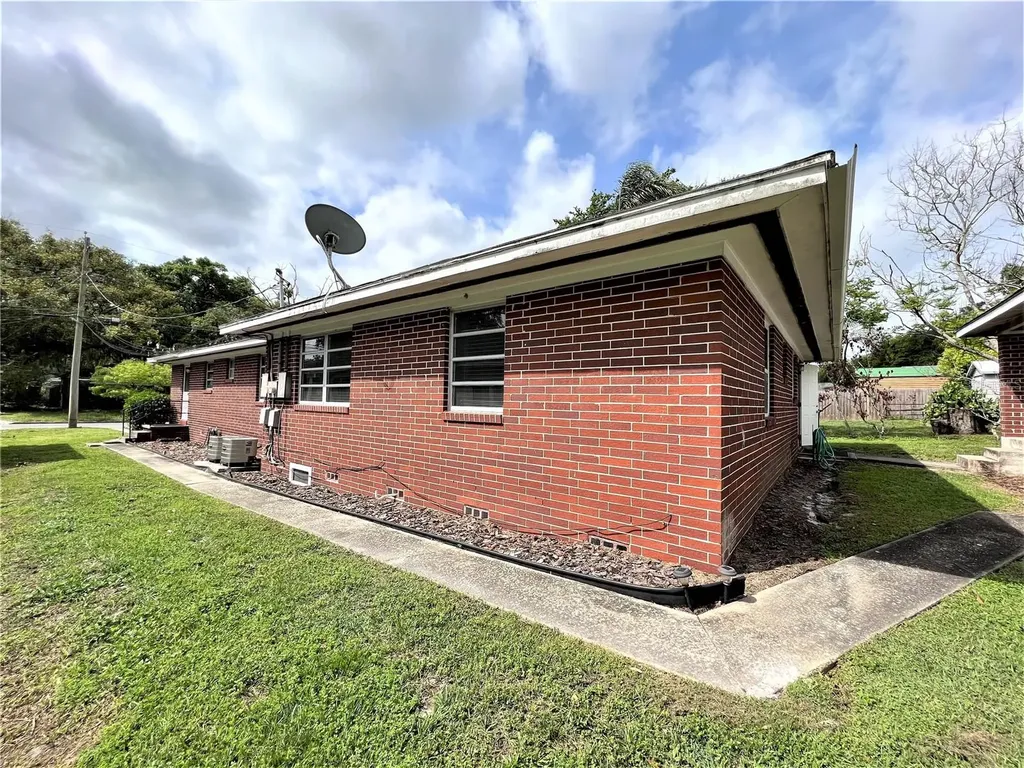 310 E Poinsettia Street Lakeland FL 33803