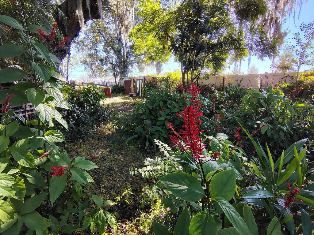 3537 E C 462 Wildwood FL 34785