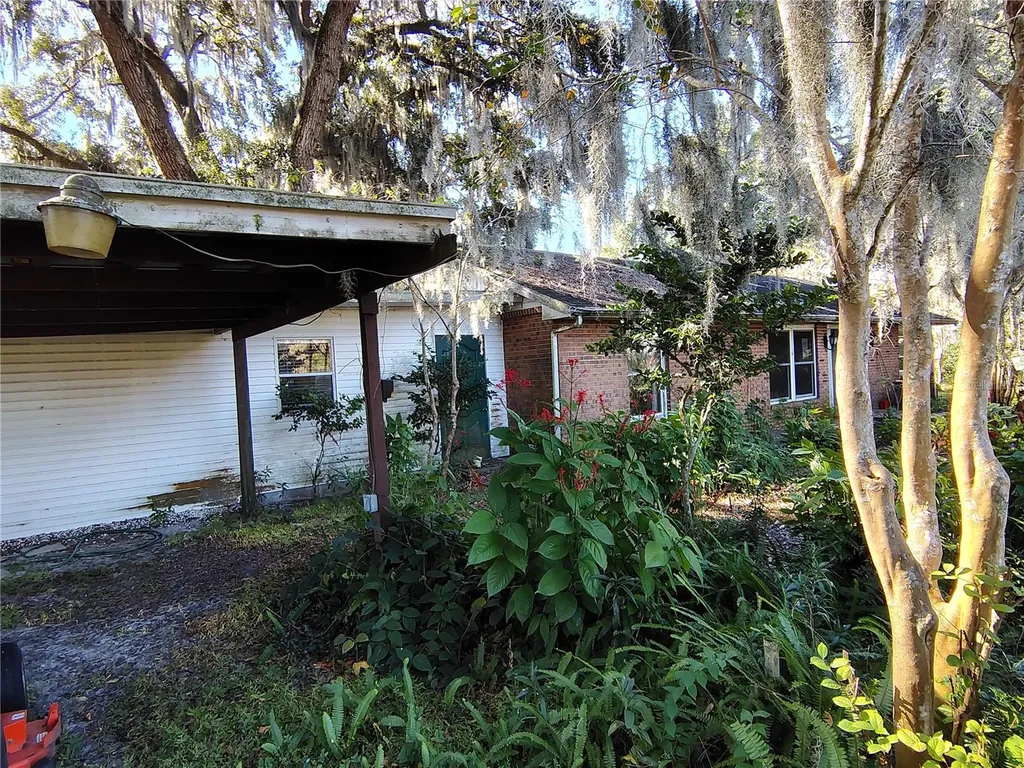 3537 E C 462 Wildwood FL 34785