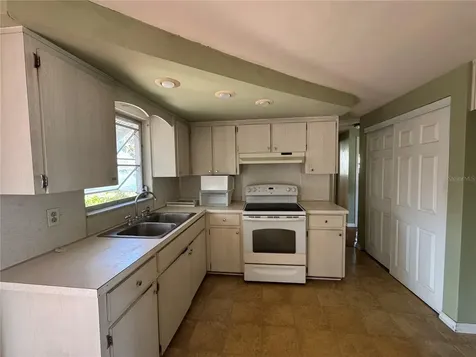 1321 Honor Drive Holiday FL 34690
