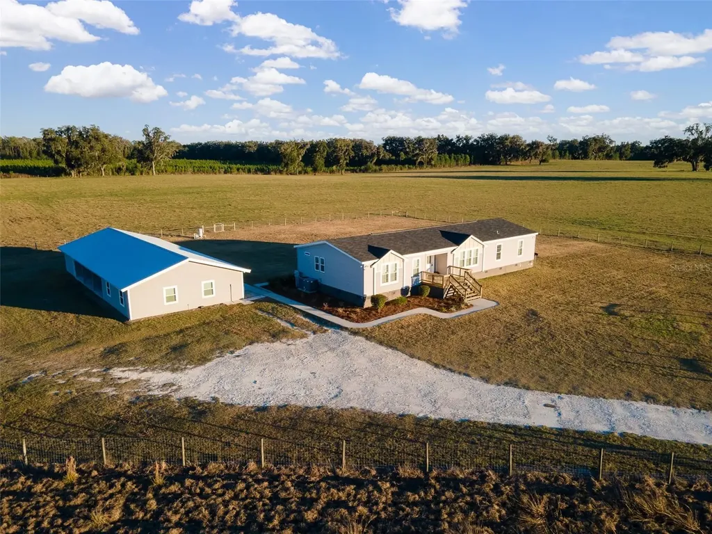 3789 NW 202nd Street Newberry FL 32669