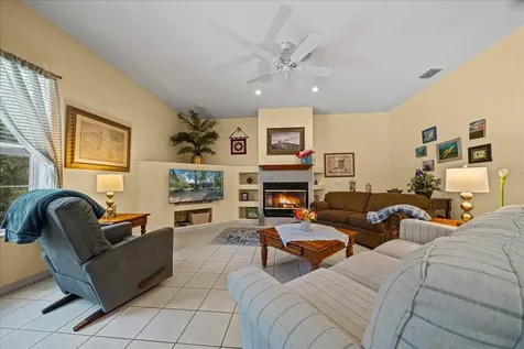 16731 SE 181st Terrace Weirsdale FL 32195