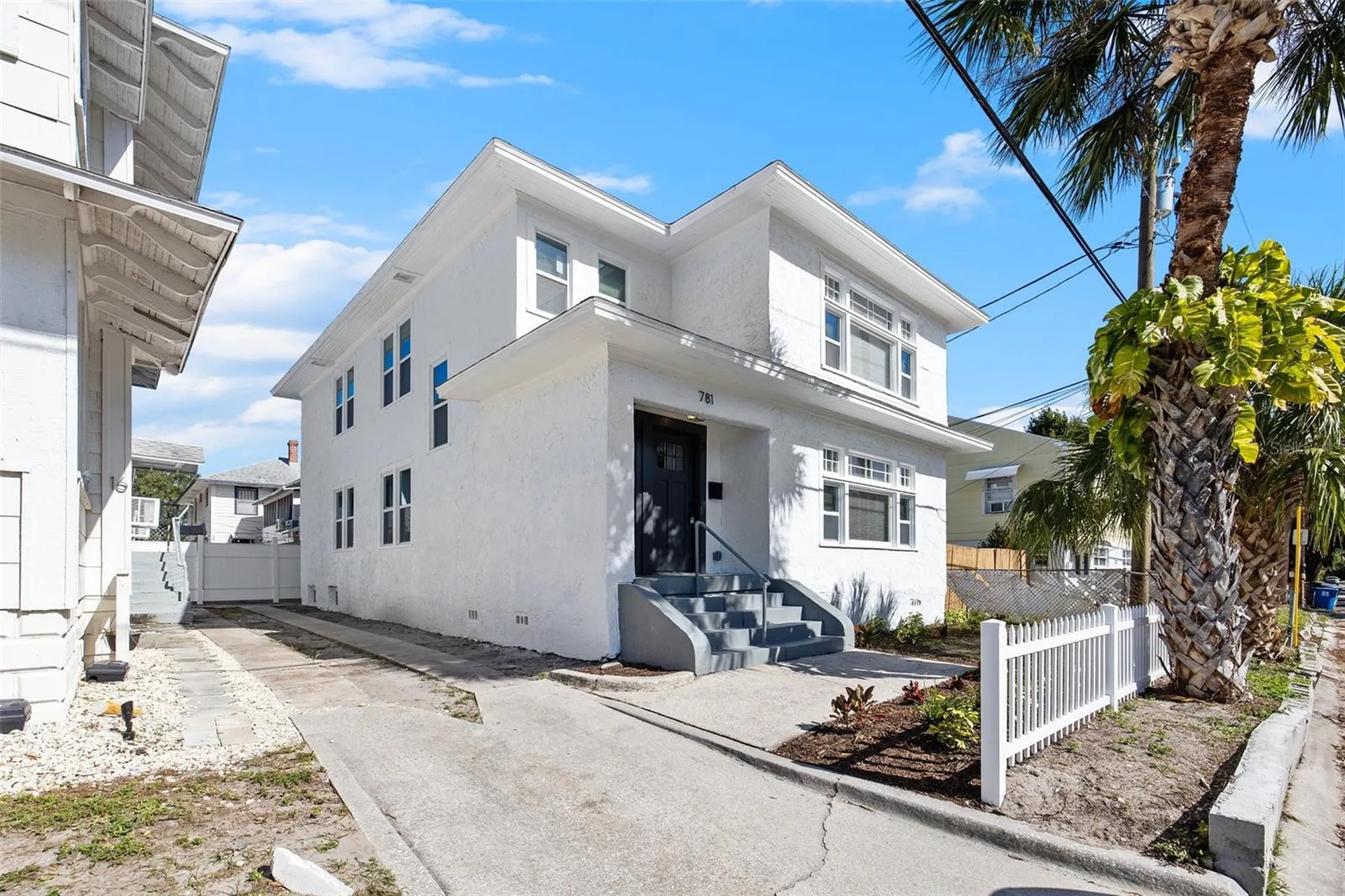 781 31st Avenue N St Petersburg FL 33704