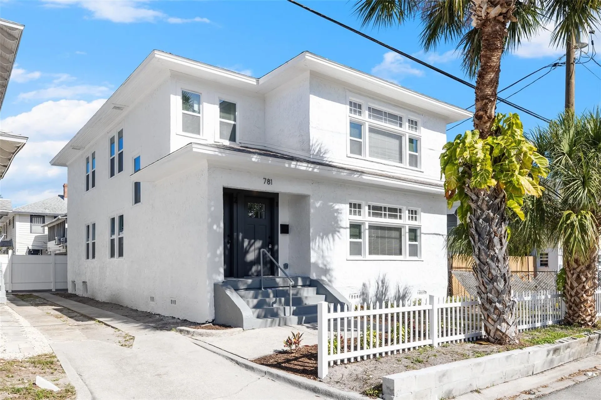 781 31st Avenue N St Petersburg FL 33704