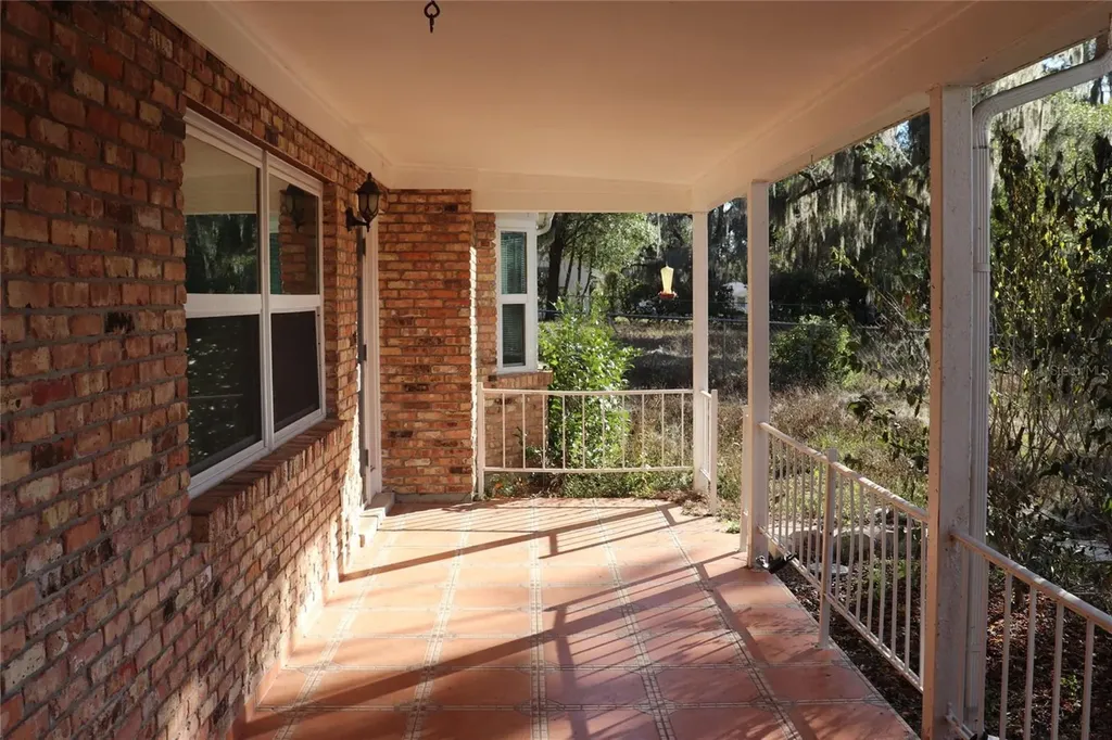 401 S Pine Avenue Inverness FL 34452