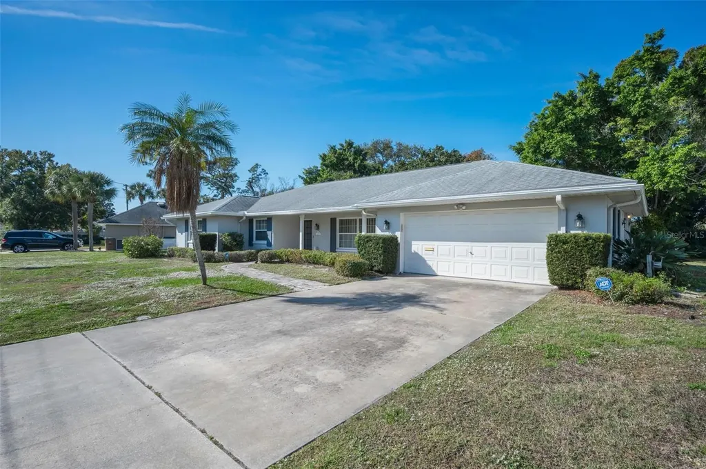 4 Hibiscus Road Belleair FL 33756