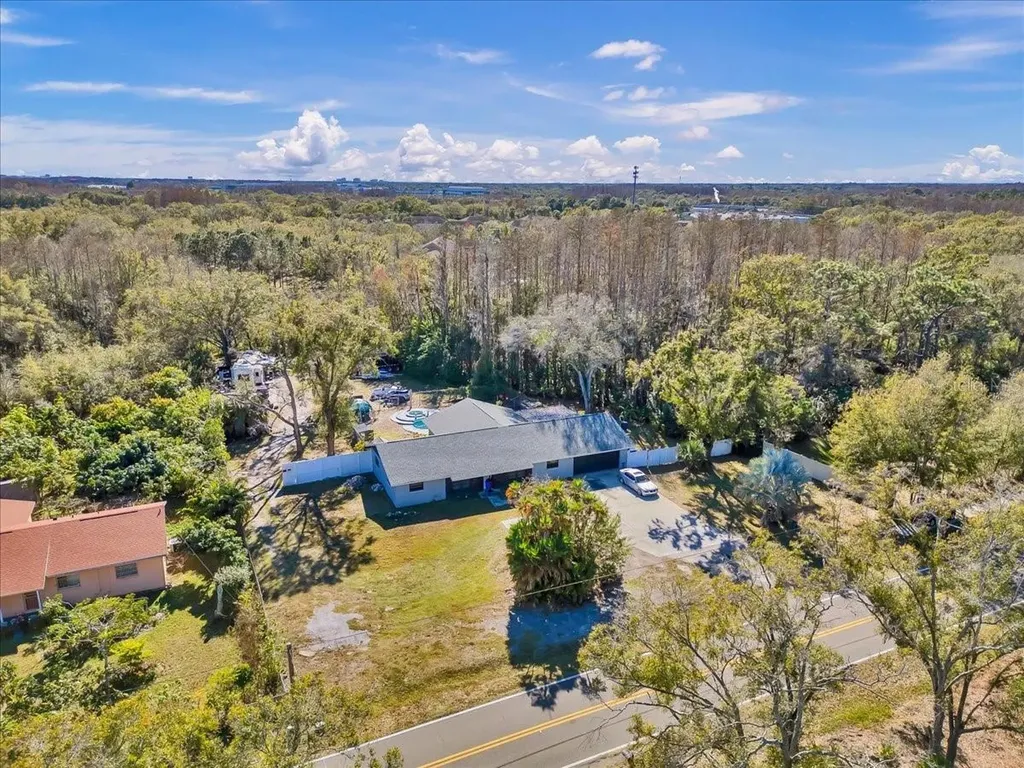 6124 Lynn Road Tampa FL 33625