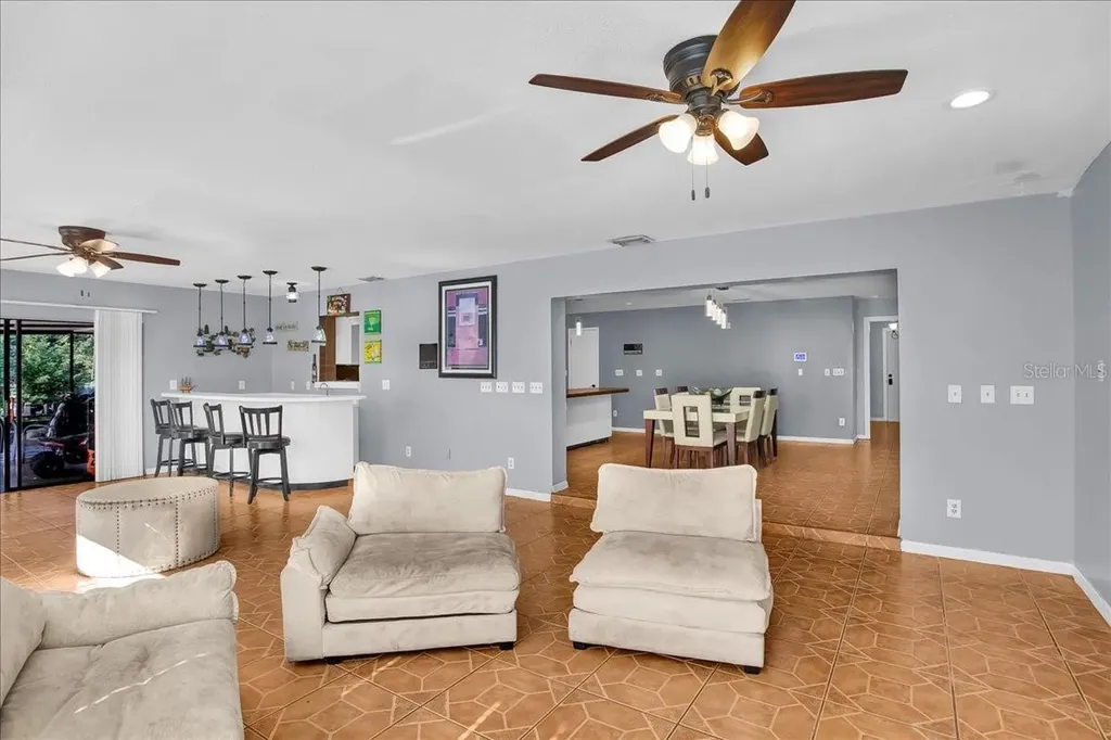 6124 Lynn Road Tampa FL 33625