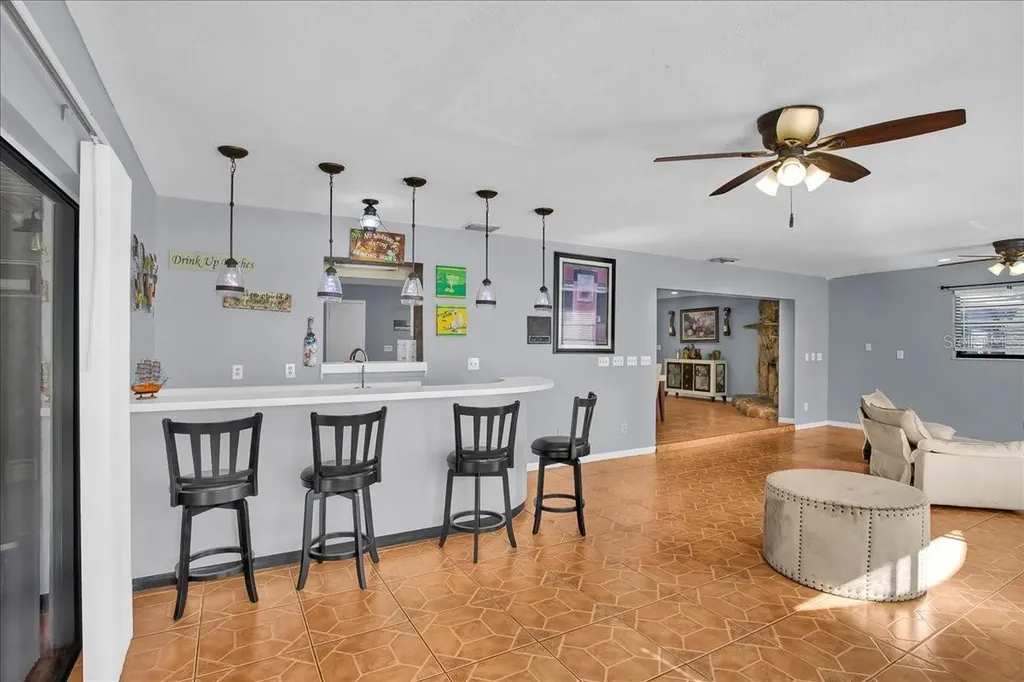 6124 Lynn Road Tampa FL 33625