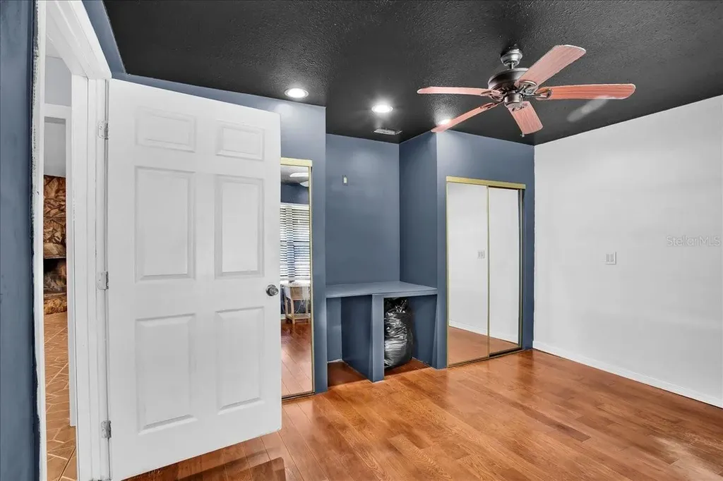 6124 Lynn Road Tampa FL 33625