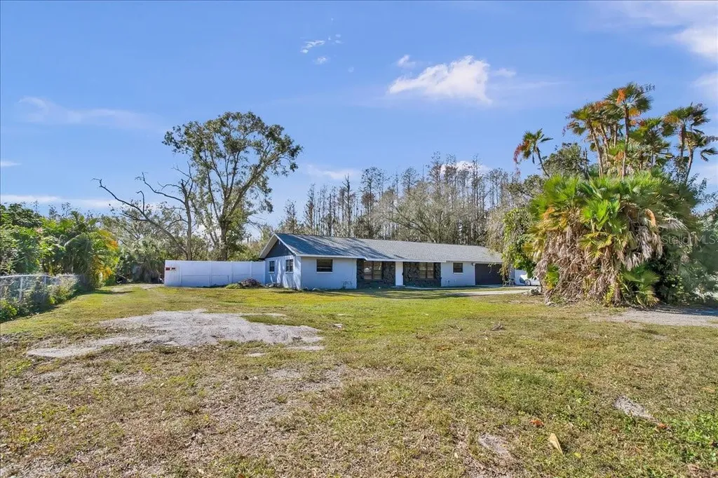 6124 Lynn Road Tampa FL 33625