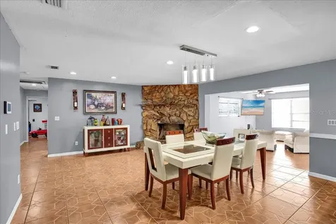 6124 Lynn Road Tampa FL 33625