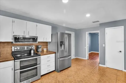 6124 Lynn Road Tampa FL 33625