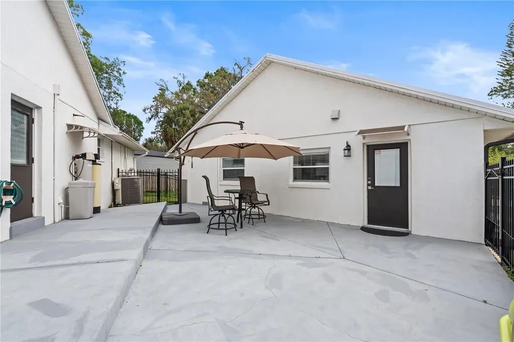 335 Debary Avenue Debary FL 32713