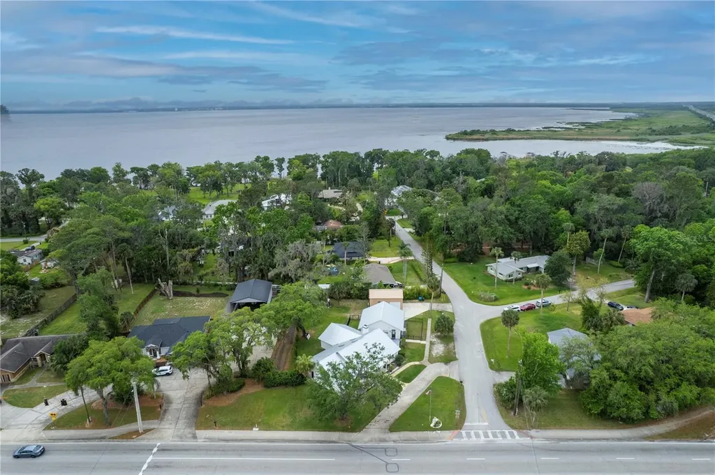 335 Debary Avenue Debary FL 32713