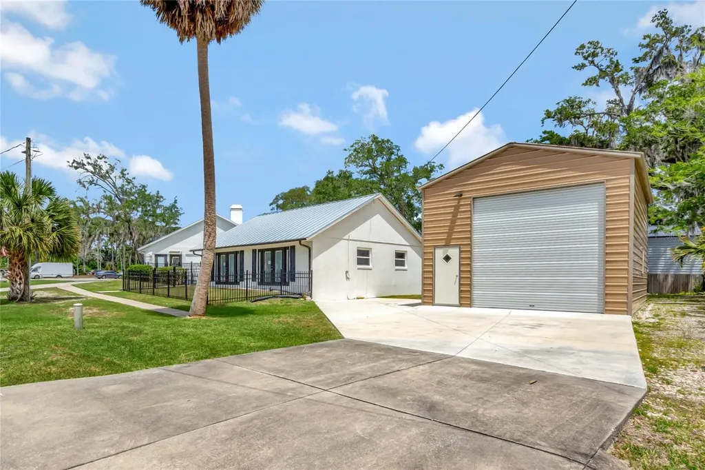 335 Debary Avenue Debary FL 32713