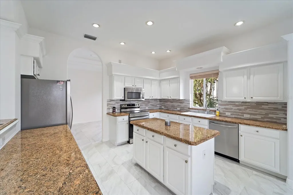 6585 Waters Edge Way Lakewood Ranch FL 34202
