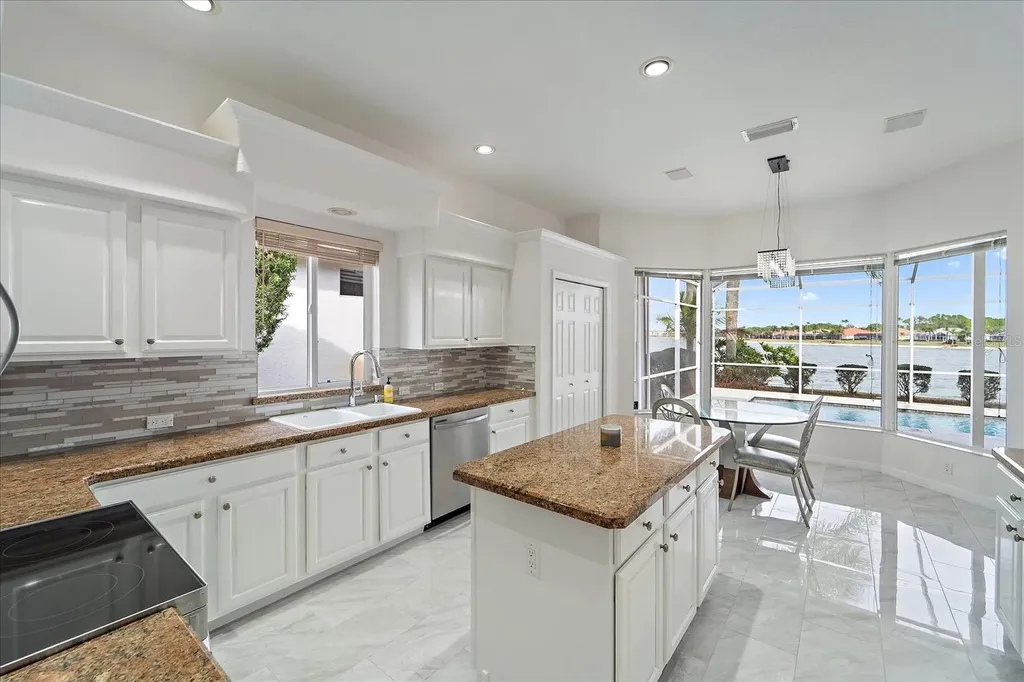 6585 Waters Edge Way Lakewood Ranch FL 34202