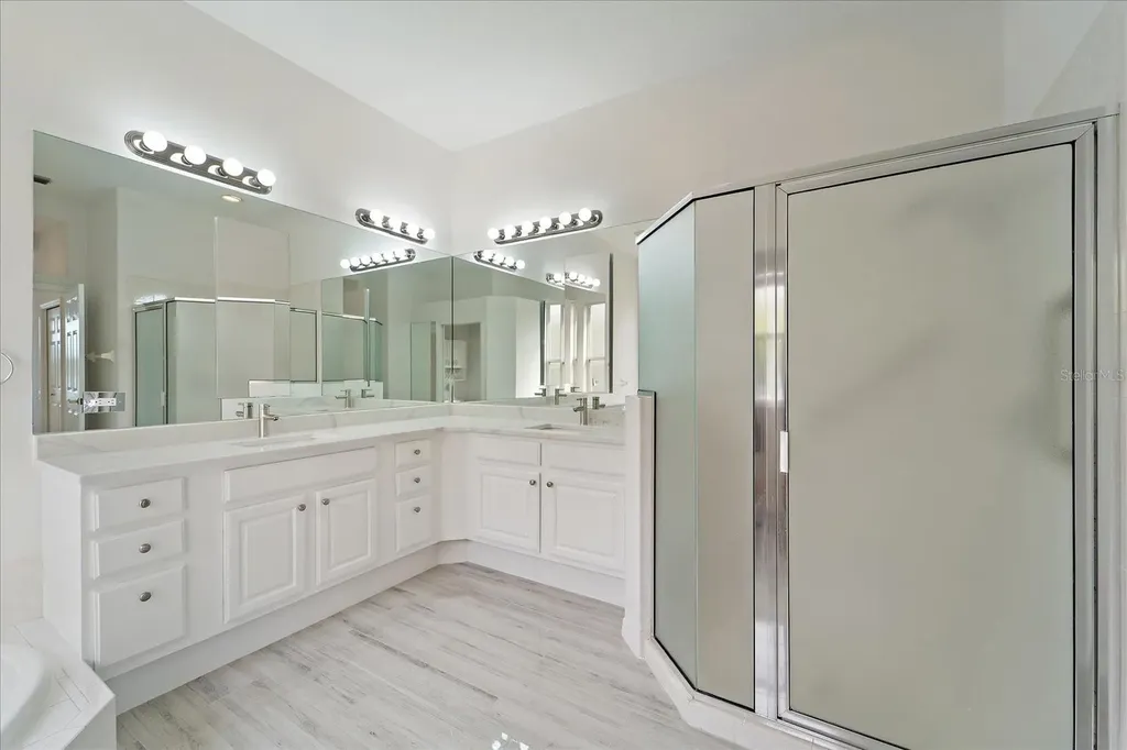 6585 Waters Edge Way Lakewood Ranch FL 34202