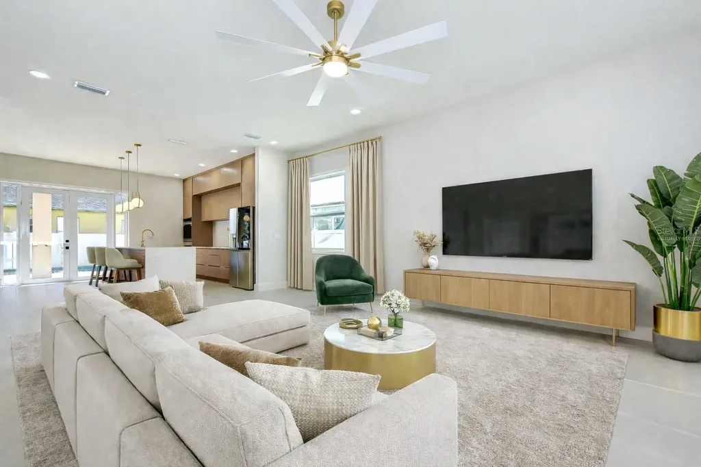 1808 W Erna Drive Tampa FL 33603