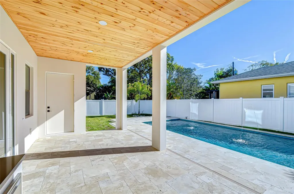 1808 W Erna Drive Tampa FL 33603