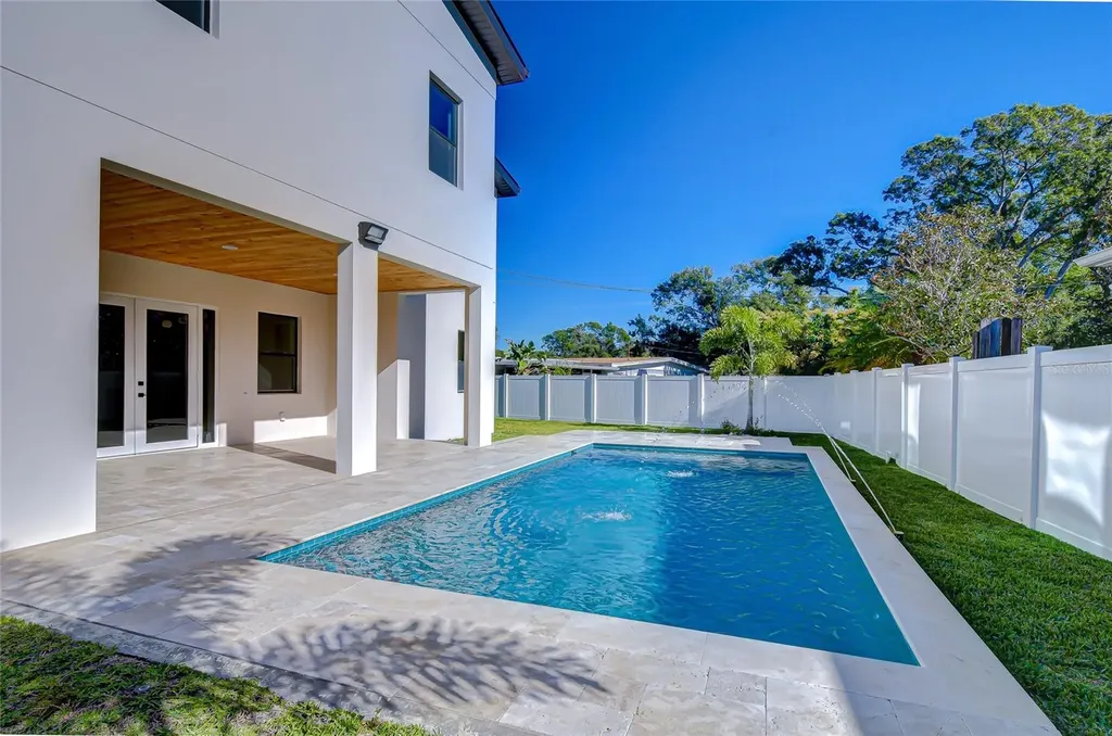 1808 W Erna Drive Tampa FL 33603